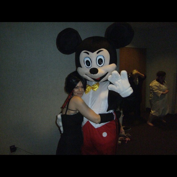 Meet your Posher, Tia - Picture 4 of 8